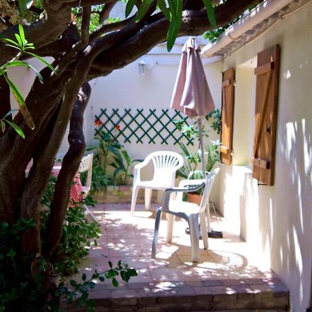 Logement Climatise Avec Jardin Et Parking Pour 2 Personnes En Bord De Plage La Ciotat Luaran gambar